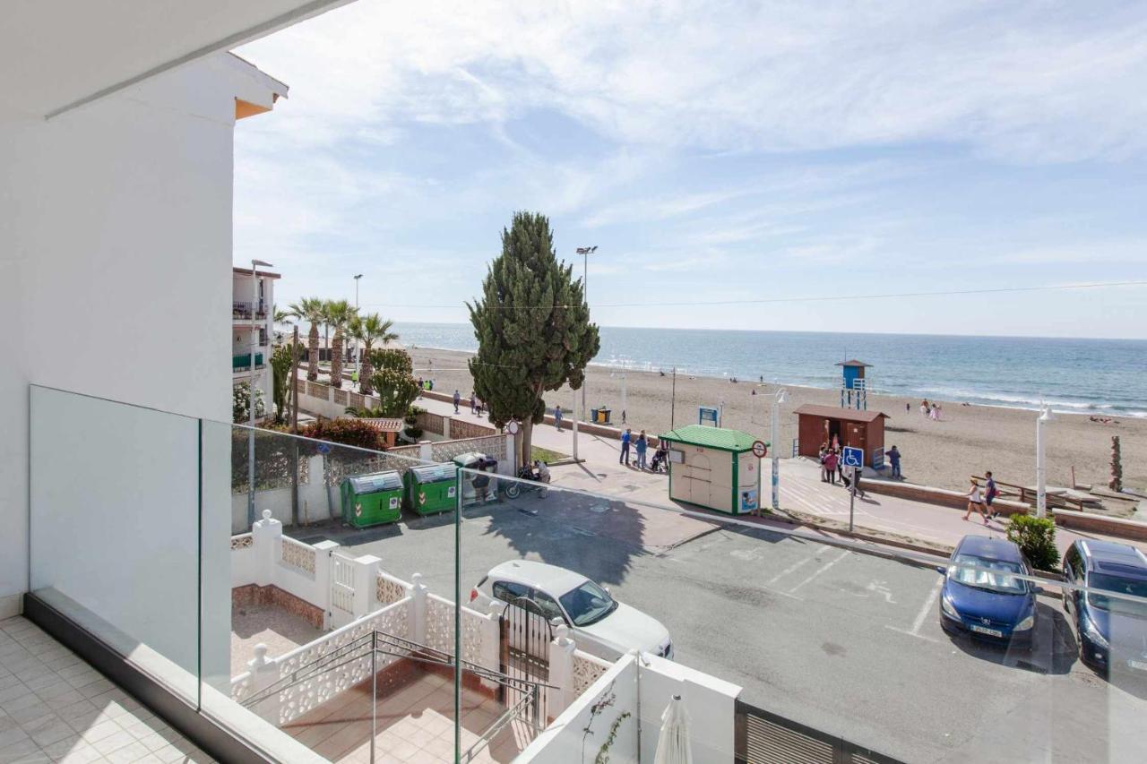 Villa Rincon Del Mar Watch Waves Roll In From The Lavenderfringed Balcony Rincón de la Victoria Exterior foto