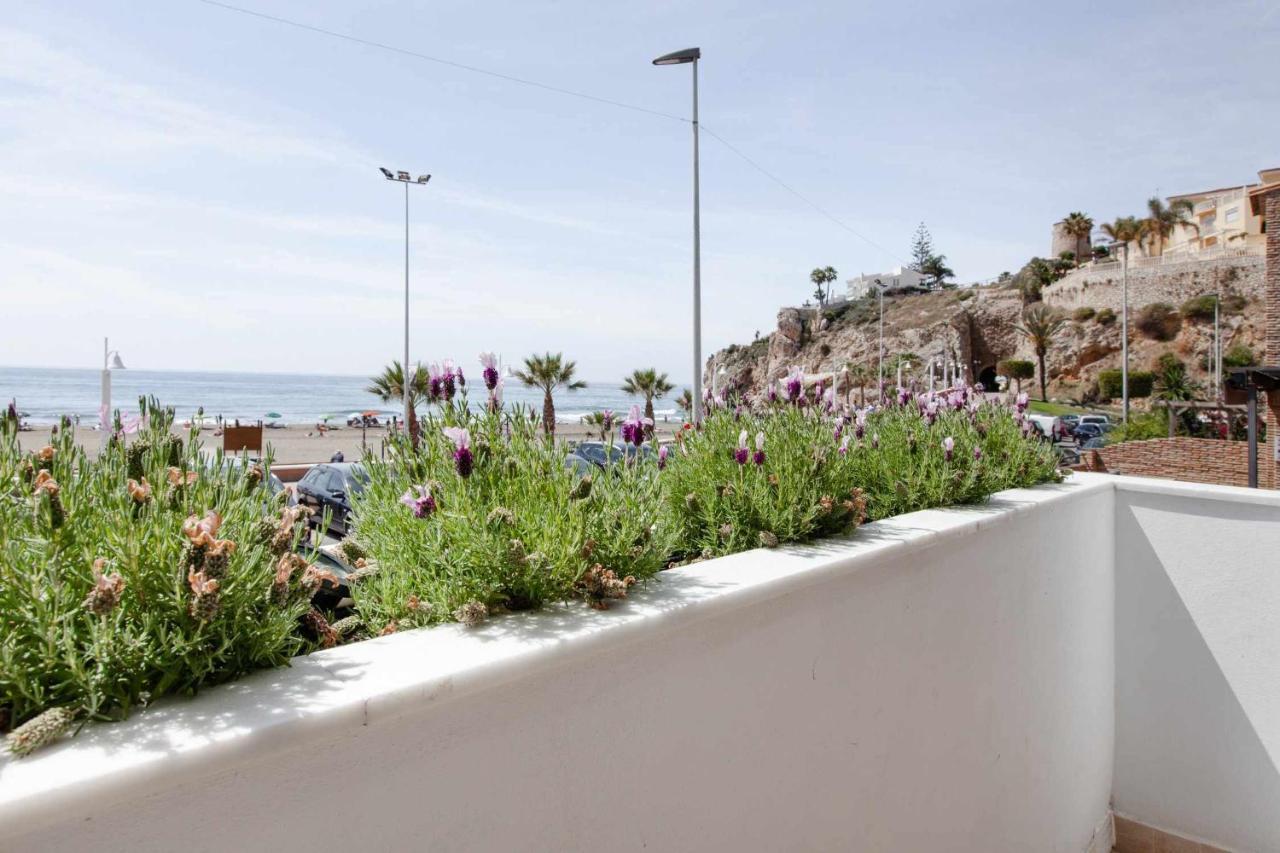 Villa Rincon Del Mar Watch Waves Roll In From The Lavenderfringed Balcony Rincón de la Victoria Exterior foto